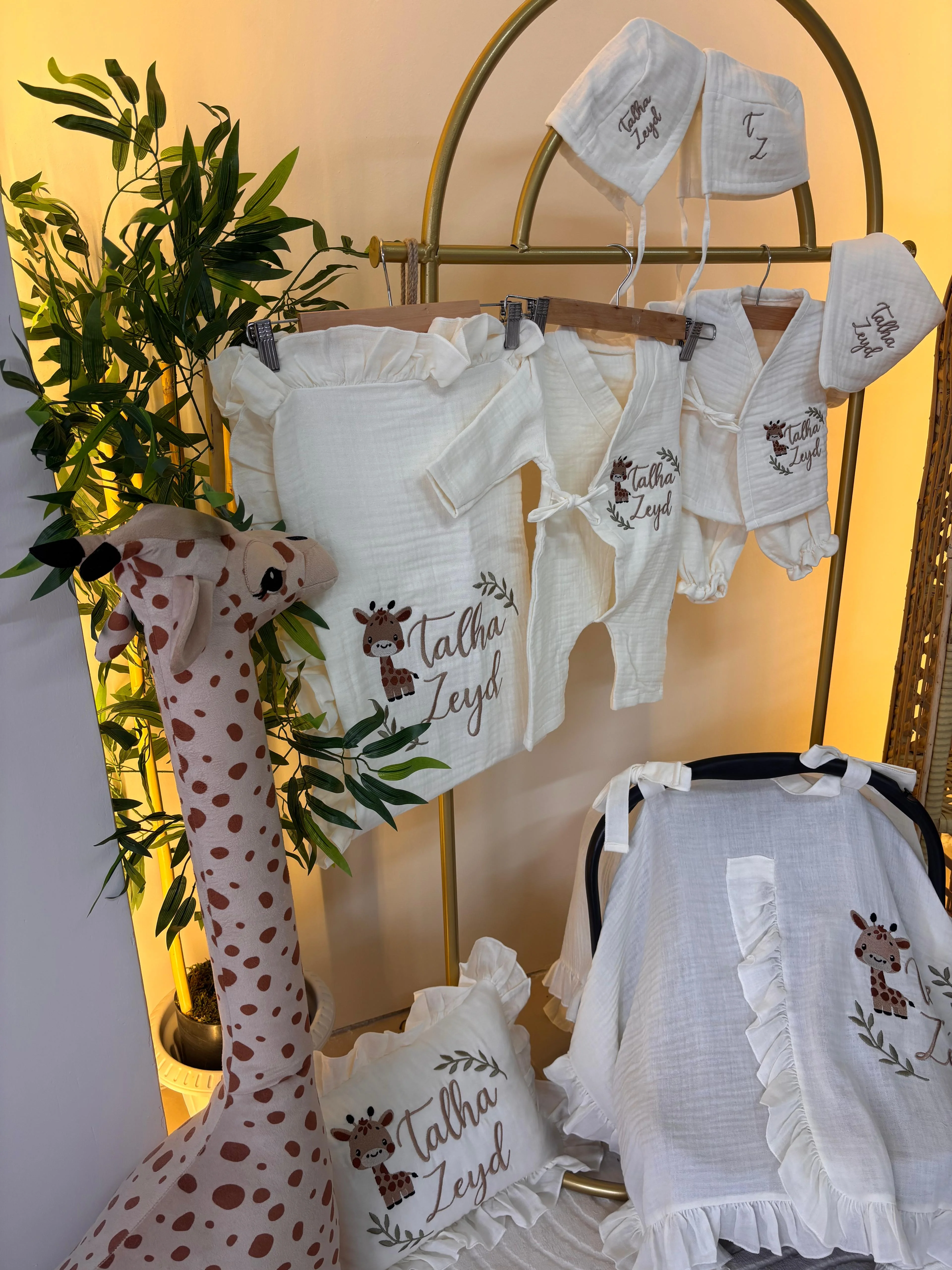 Bağlamalı tulum,Alt üst takım,Yastık (İçi Dolgulu),Battaniye,Puset örtüsü,Önlük,Eldiven,2 Adet şapka